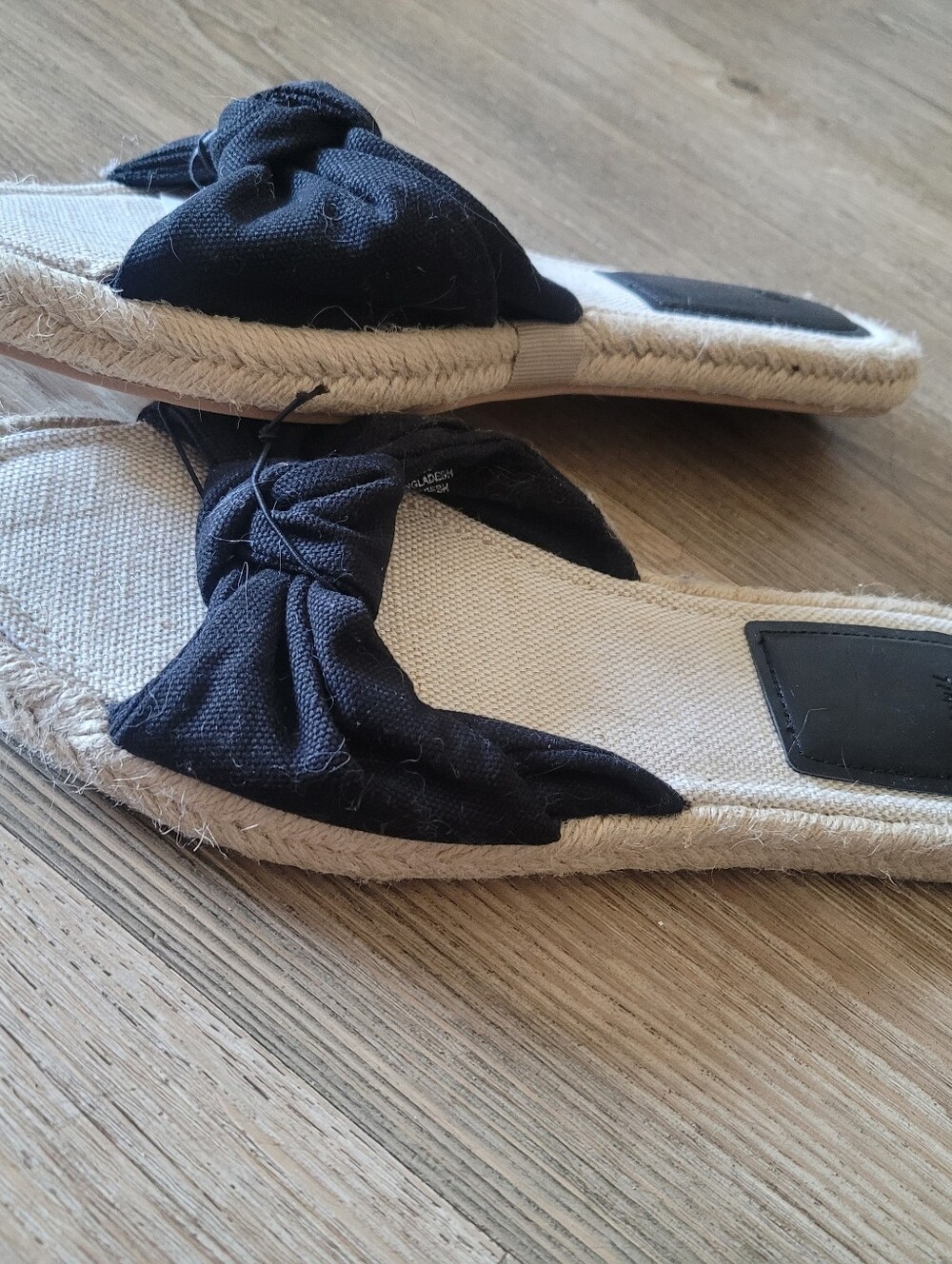 Brand New H&M Black Knot-Front Slide Sandals - Women size 9 - Picture 2 of 2